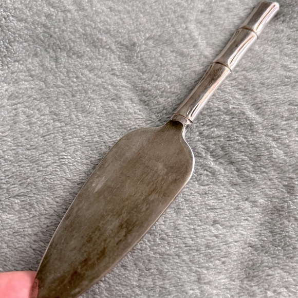 William Adam’s Cheese Cutlery Server - Picture 2 of 3